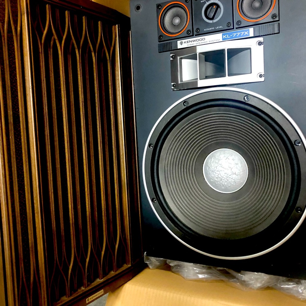 Vintage kenwood floor speakers KL-777X